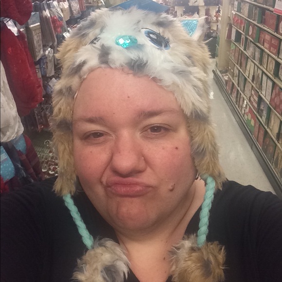 Meet Your Posher - Picture 2 of 3